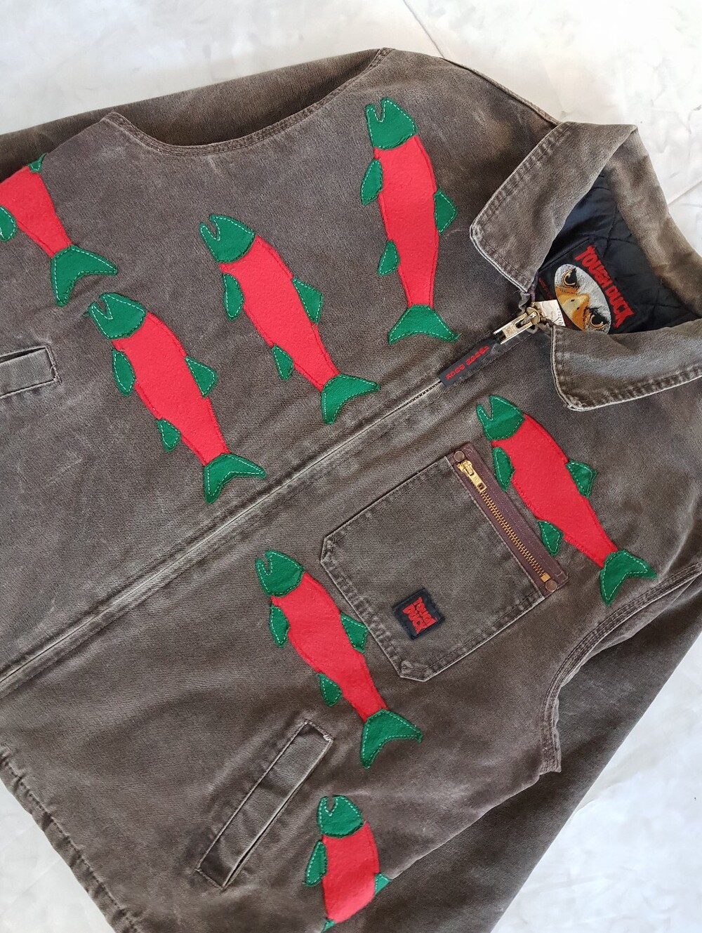 Vintage Upcycled Sockeye Salmon & Grizzly Bear Tough Duck Work Jacket Carhartt - Picture 4 of 16